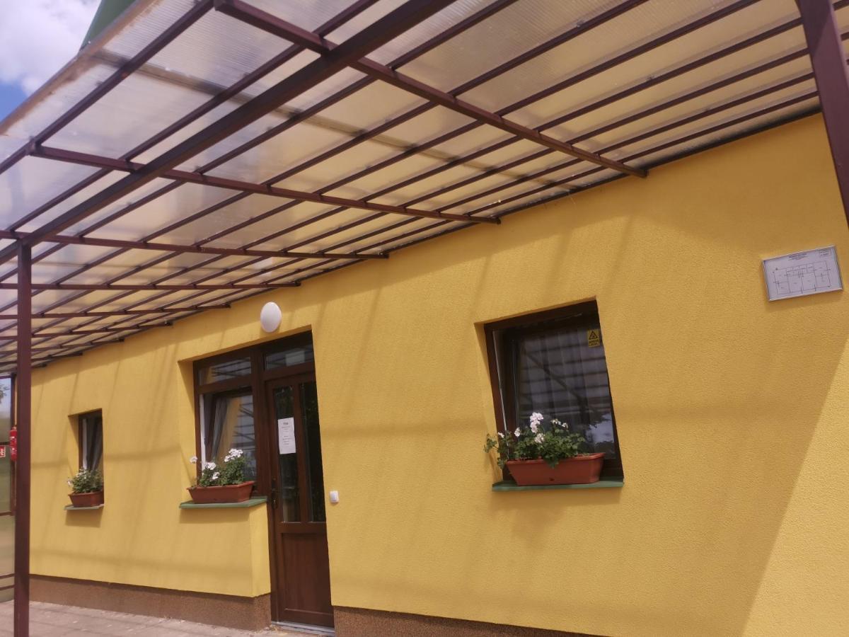 Podlovics Tanya Panzió Kemecse Exterior foto