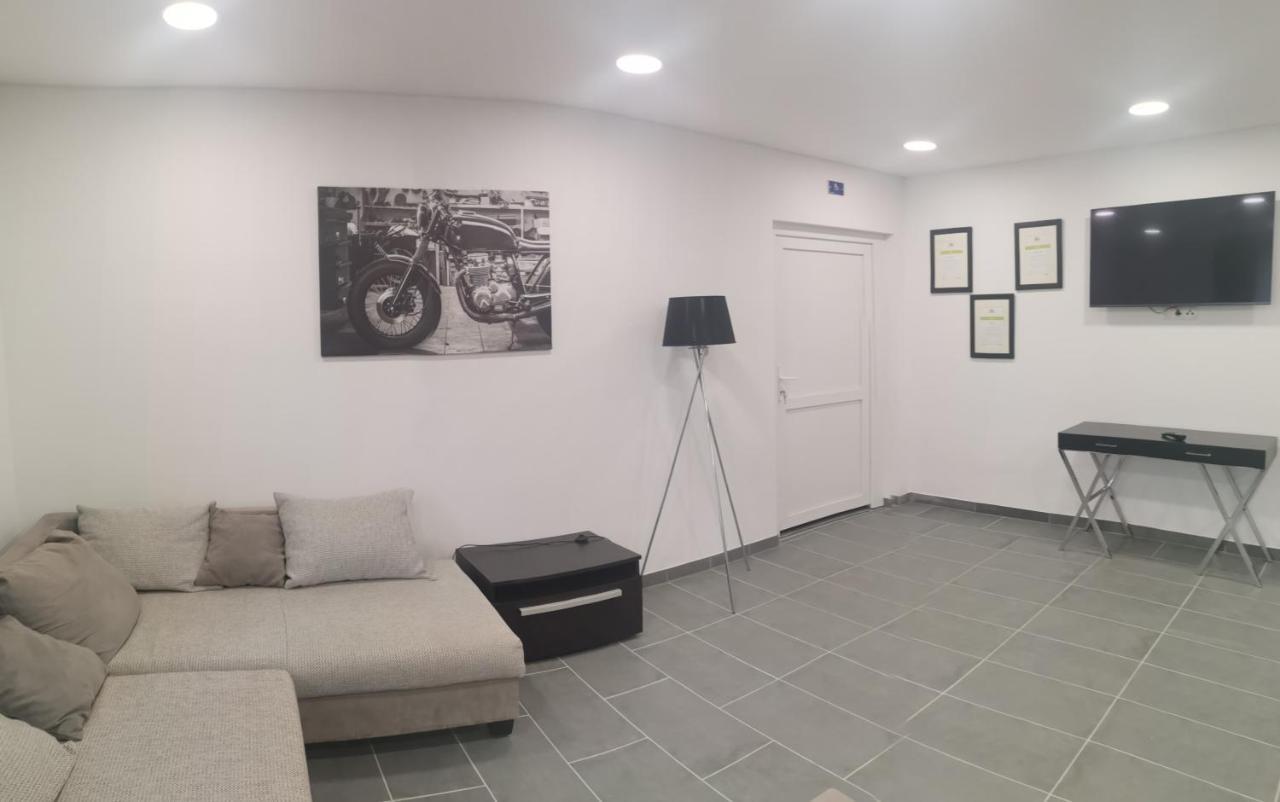 Podlovics Tanya Panzió Kemecse Exterior foto